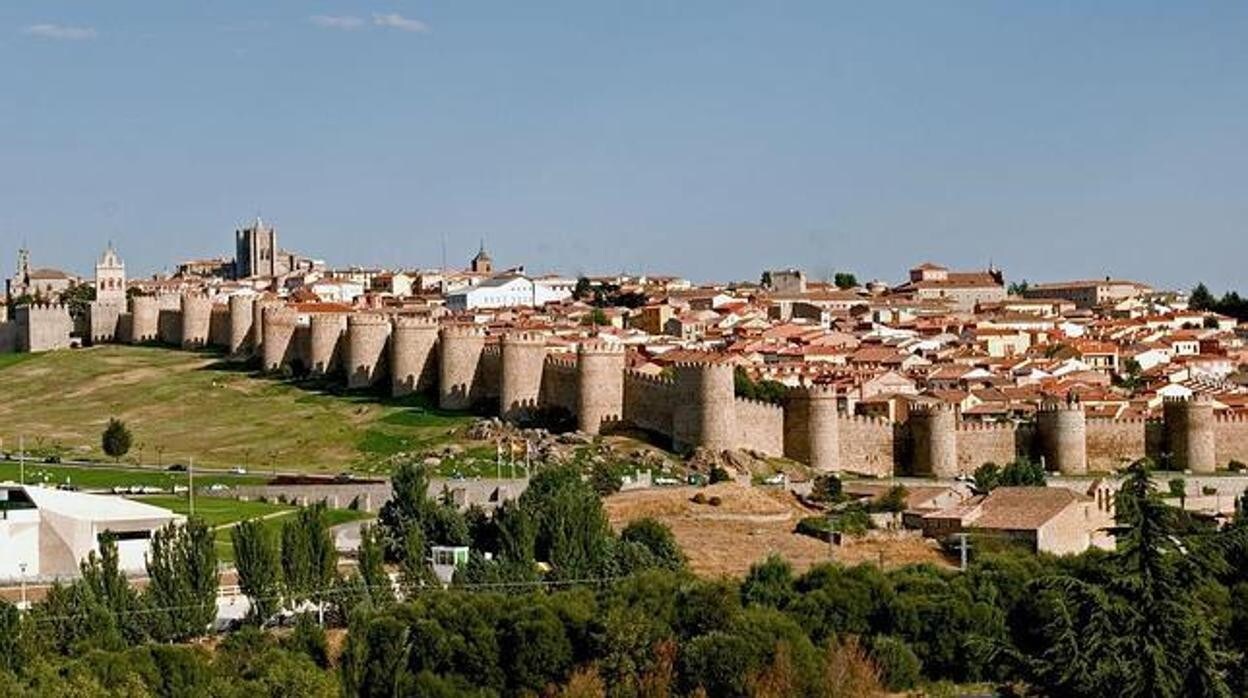 Imagen de archivo de la muralla de Ávila