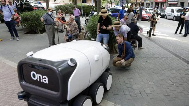 El futuro del reparto a domicilio, los robots autónomos
