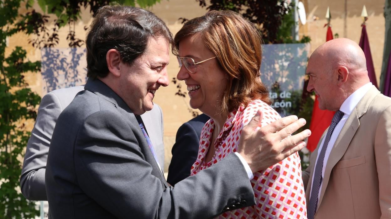 Mañueco y Armisen, durante el acto en Villalazán