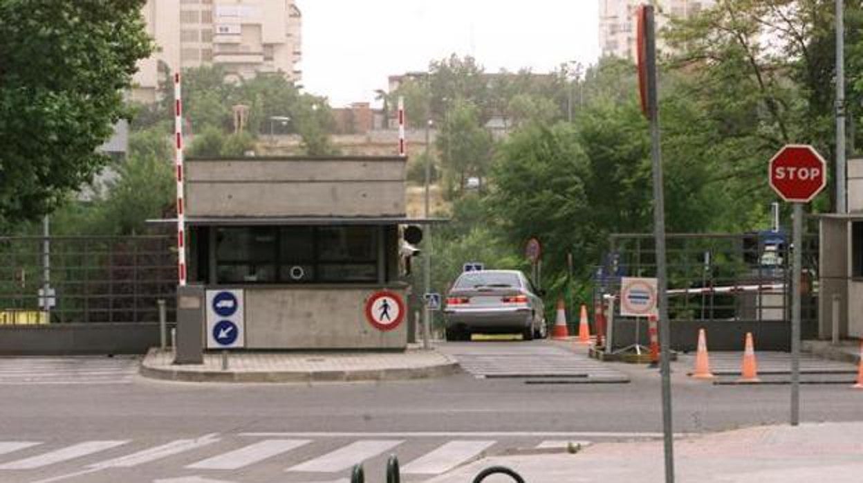 Entrada del complejo policial de Cabnillas, en Madrid