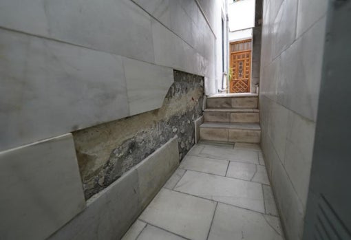 Los destrozos en el interior del inmueble son evidentes