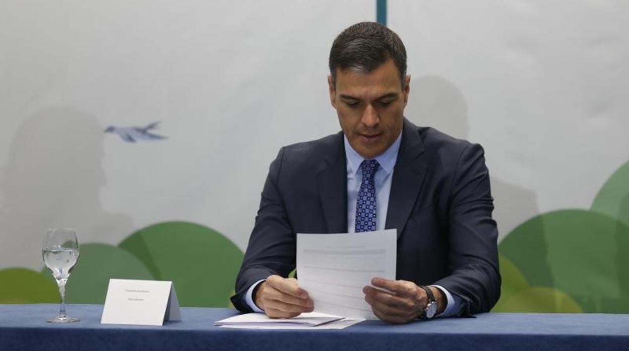 El presidente del Gobierno, Pedro Sánchez, interviene en el acto de constitución del grupo de trabajo Infraestructuras de recarga del vehículo eléctrico, este miércoles en el marco de la Feria Genera 2022 en Madrid