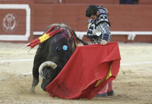 Morante estuvo soberbio con el sobrero de Alcurrucén