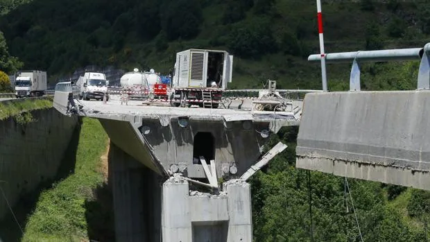 Derrumbes en el viaducto de Vega de Valcarce: del silencio de la montaña a un interminable desfile de camiones
