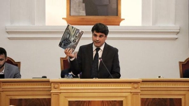 El PP dice que el proyecto de Tolón «está agotado» y que «no tiene credibilidad»