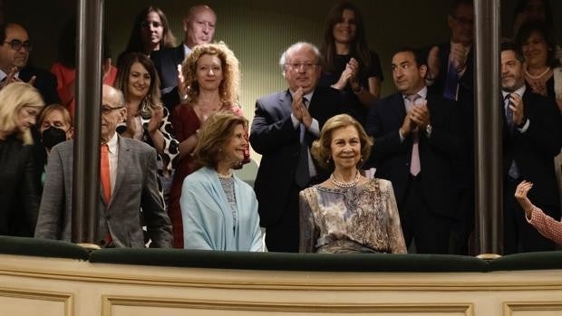 La Reina Sofía y Silvia de Suecia, de concierto en Salamanca