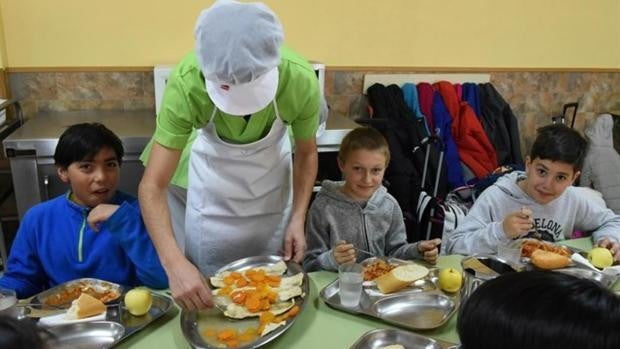 Desde este viernes 24 de junio ya se pueden solicitar las ayudas para libros de texto y comedor escolar en Castilla-La Mancha