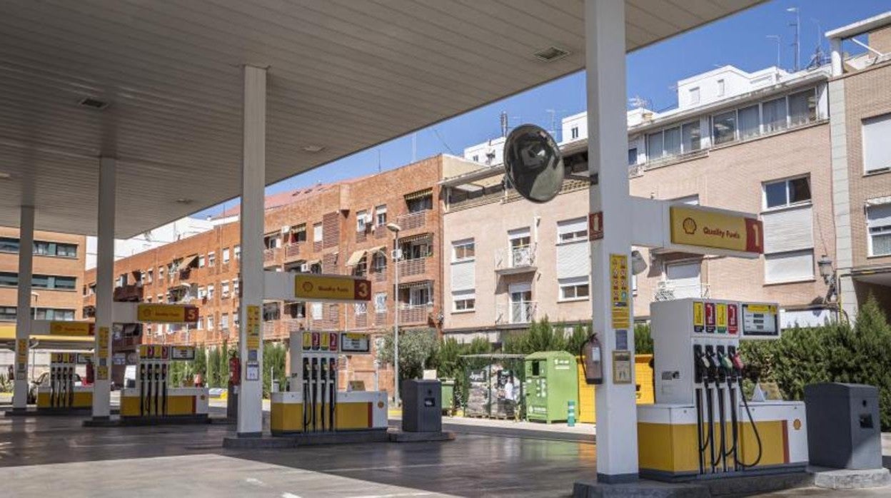 Imagen de recurso de una gasolinera ubicada en Valencia