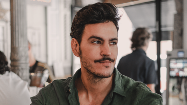 Juan Yanes, 'influencer' y abogado, comparte sus rincones favoritos de Madrid