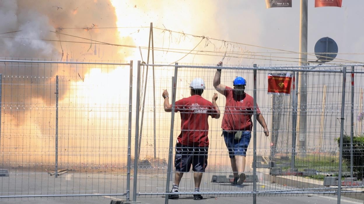 Un momento de la mascletà de este jueves, de la Pirotecnia Tamarit