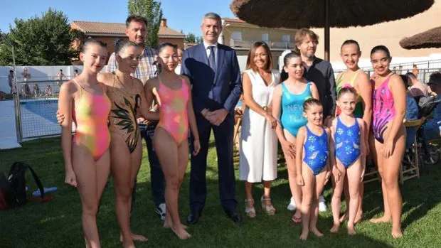 Invierten 300.000 euros en la nueva piscina de Olías del Rey