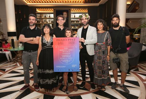 José Uceta junto a sus colaboradores en la presentación de 'Erató Fest'