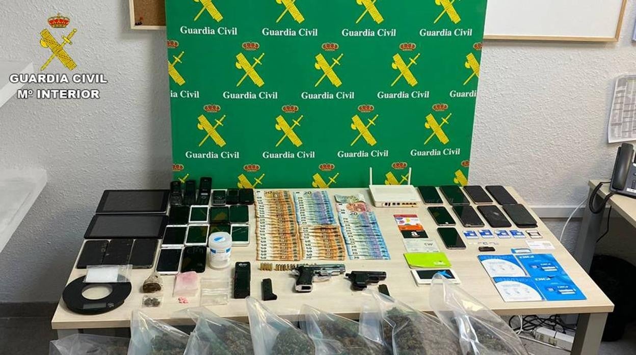 Material requisado por parte de la Guardia Civil