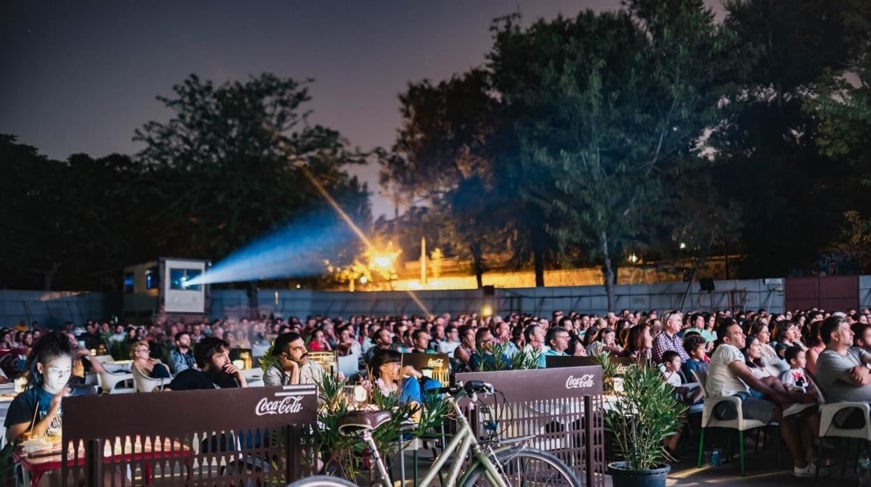 Cine en el Parque de la Bombilla