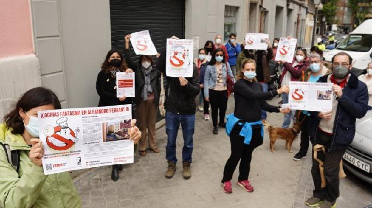 Protesta vecinal contra la cocina fantasma de Arganzuela
