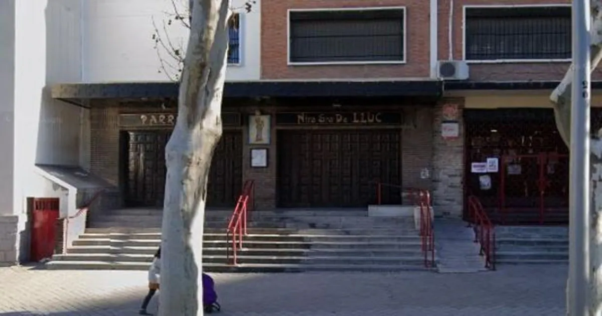 Vista exterior de la parroquia Virgen del Lluch en Madrid