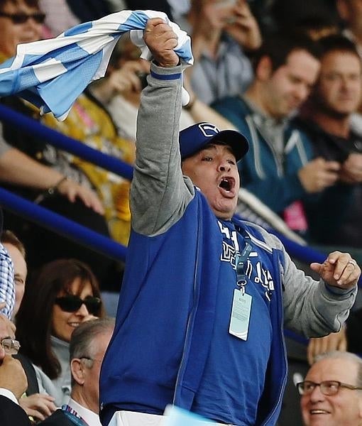 Maradona durante uno de los partidos del reciente Mundial de Rugby