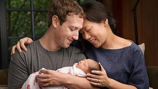 Mark Zuckerberg junto a su esposa