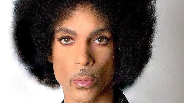 La sorprendente foto de Prince en su pasaporte
