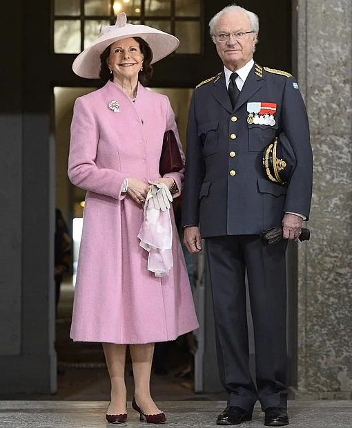 Los Reyes Carlos XVI Gustavo y Silvia de Suecia