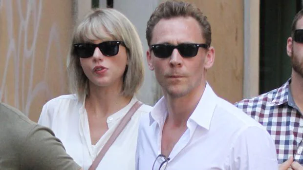 Taylor Swift y Tom Hiddleston en su visita a Roma, Italia