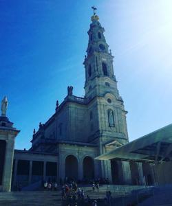 Stefano Gabbana visita el santuario de Fátima