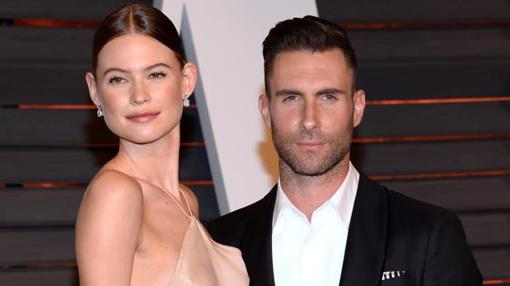 Adam Levine y Behati Prinsloo presentan a su hija recién nacida con una tierna imagen