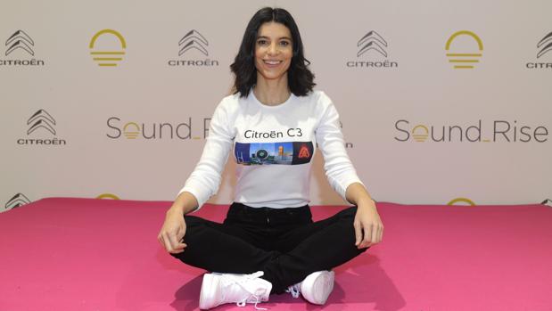 Irene Visedo, durante una sesión de meditación en el nuevo espacio de Citroën en Madrid