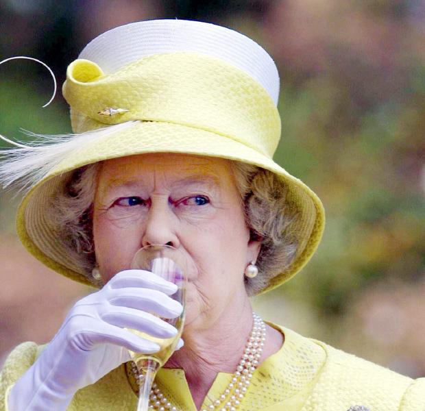 Isabel II agota la primera añada de su vino espumoso