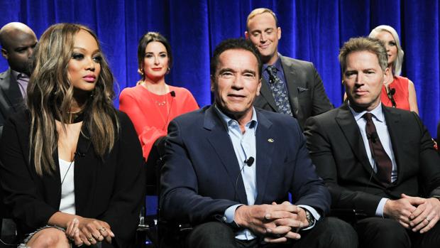 Tyra Banks, Arnold Schwarzenegger and Patrick M. Knapp en la presentación de «The Apprentice»