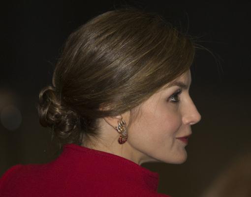 La Reina Letizia confía en Varela y hace un guiño a Japón con su look