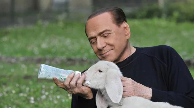 Silvio Berlusconi, en una de las imágenes de la campaña de la Liga para la Defensa de los Animales