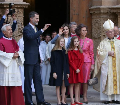 Leonor y Sofía, protagonistas un año más de la Misa de Pascua