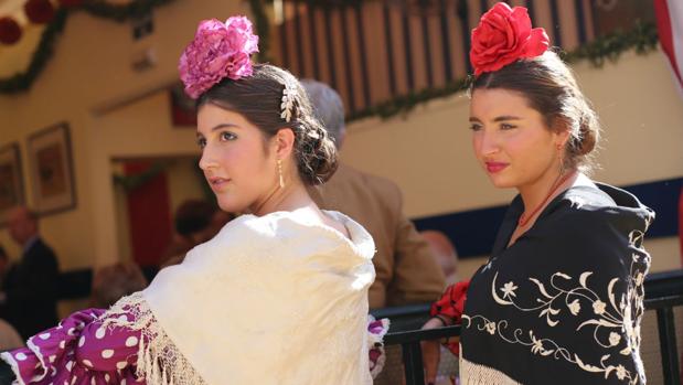 Flamencas del miércoles de feria por el real