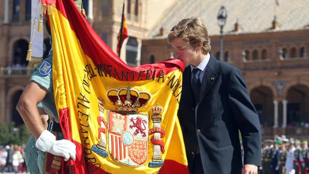Amaia Salamanca y Fran Rivera jurarán bandera junto a otros 2.000 civiles