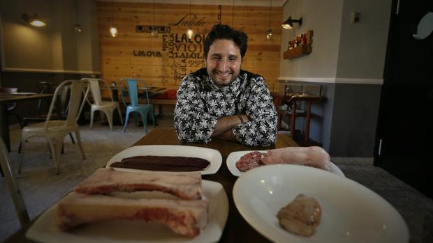 Javier Abascal de Lalola Taberna Gourmet: «La casquería es la esencia de todo, es el centro del sabor»