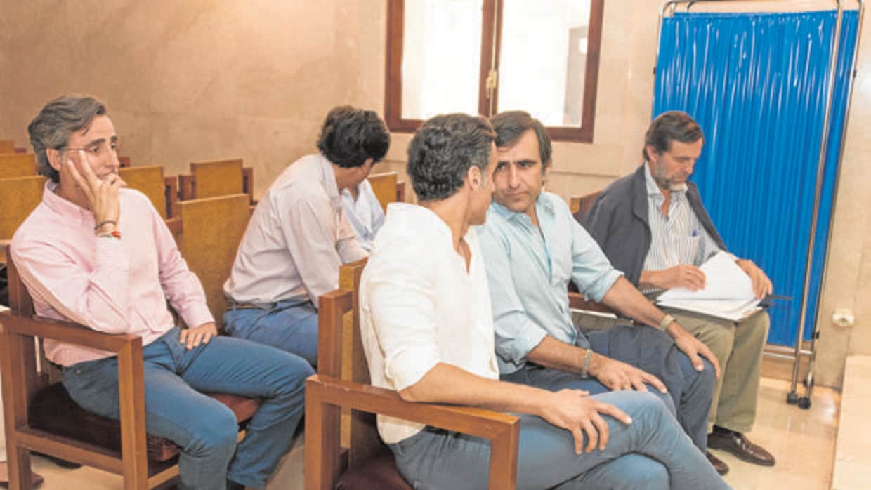 Los hermanos Ruiz-Mateos durante el juicio en el que se les acusa de estafa e insolvencia