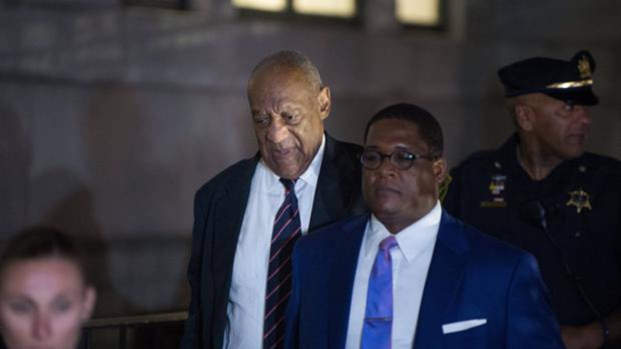 El actor estadounidense Bill Cosby, a la salida del tribunal del condado de Montgomery el pasado lunes