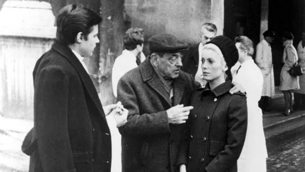 Buñuel y su idea de mujer, entre el recato y el erotismo