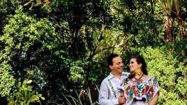 Cristian Castro y Carolina Urbán felices en su matrimonio