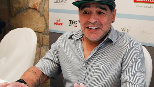 Maradona recibe el título de «ciudadano de honor» en Nápoles