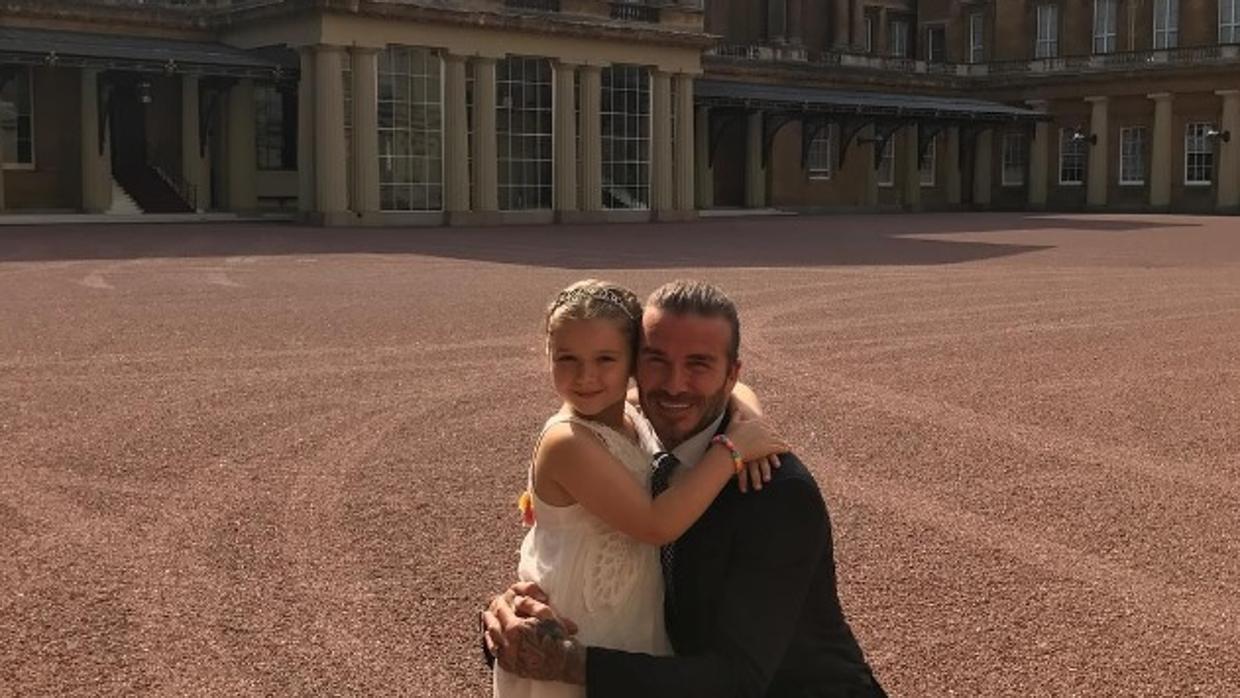 Beckham junto con la pequeña Harper