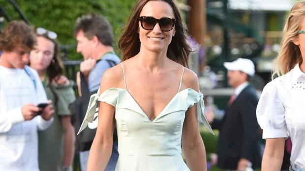 Pippa Middleton luce en Wimbledon un vestido de la firma británica Tephi