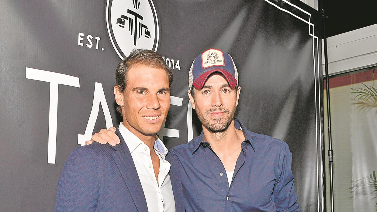 Enrique Iglesias y Rafa Nadal, el pasado mes de marzo, en la inauguración de Tatel Miami