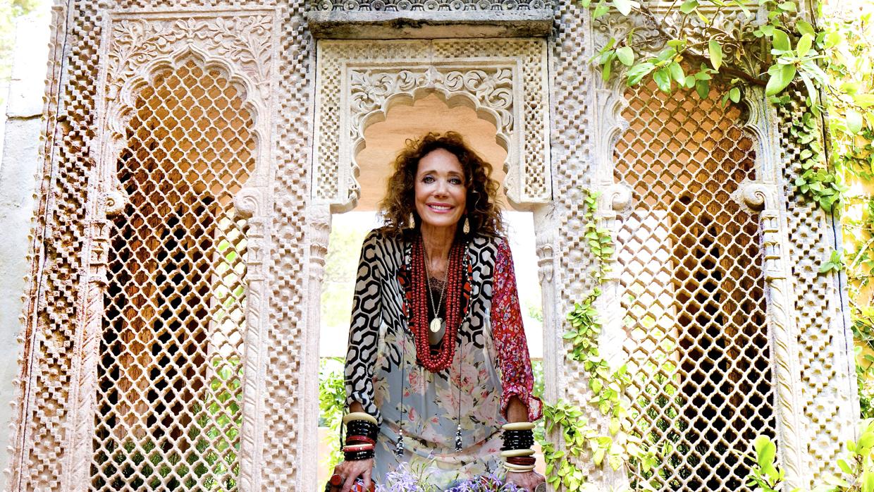 La modeloy actriz Marisa Berenson posa en Marbella