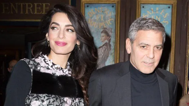 La fundación de George y Amal Clooney dona casi un millón de euros para combatir el racismo