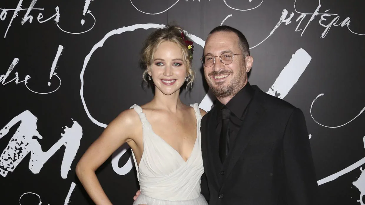 Jennifer Lawrence hace oficial su noviazgo con Darren Aronofsky
