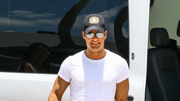 Ricky Martin viaja a Puerto Rico para ayudar tras el paso del huracán María