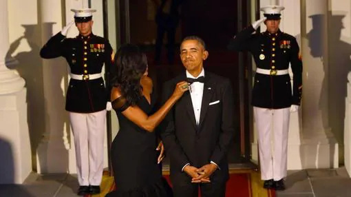 El matrimonio Obama celebra sus bodas de plata: «Todavía eres mi mejor amigo»