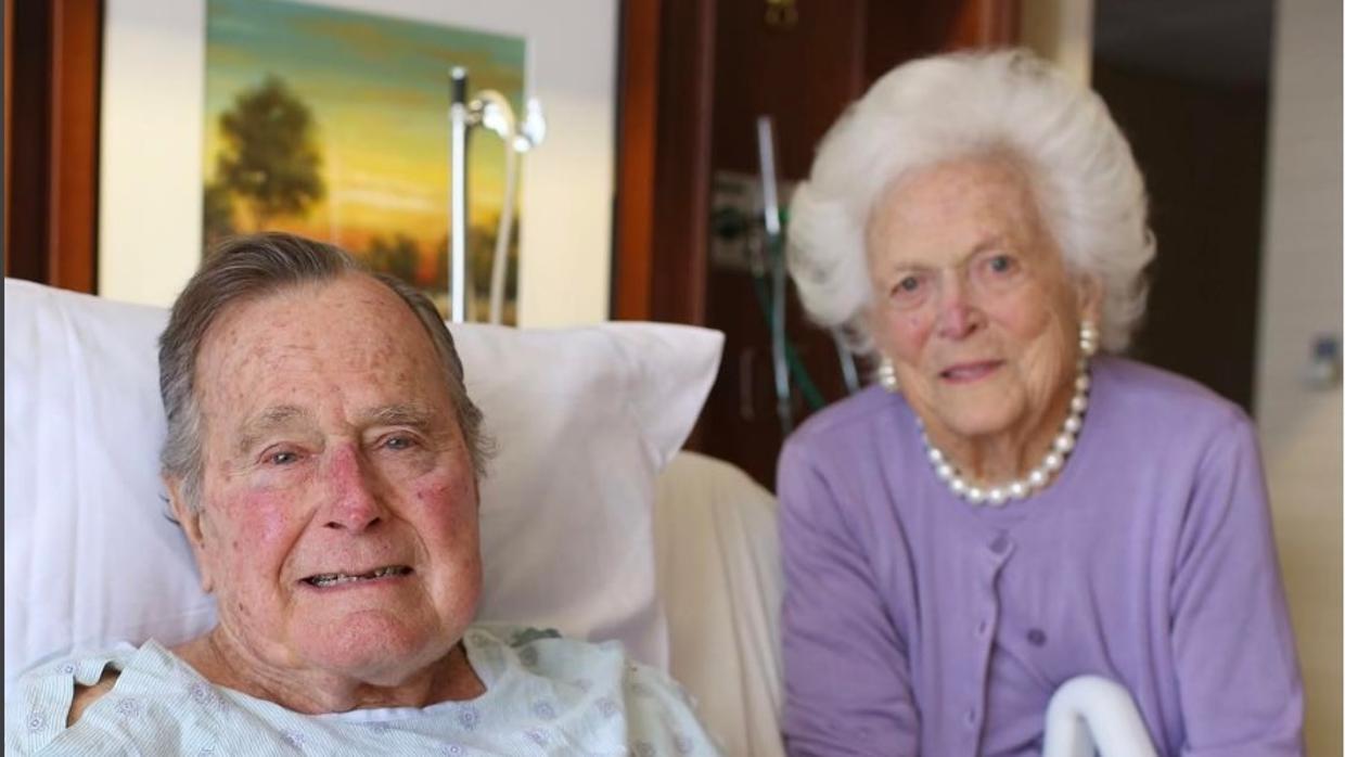 George Bush padre junto a su mujer